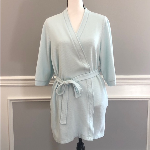 Other - 3/4 sleeve knee length robe